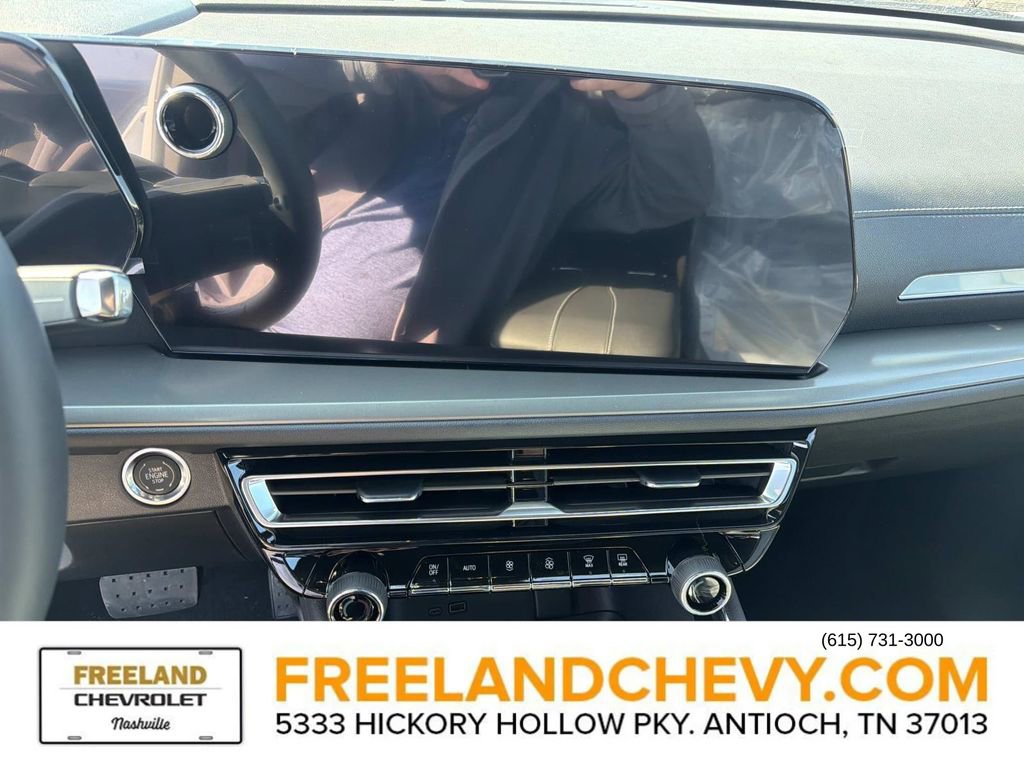 New 2026 Chevrolet Traverse LT w/ LPO, Floor Liner Package image 26