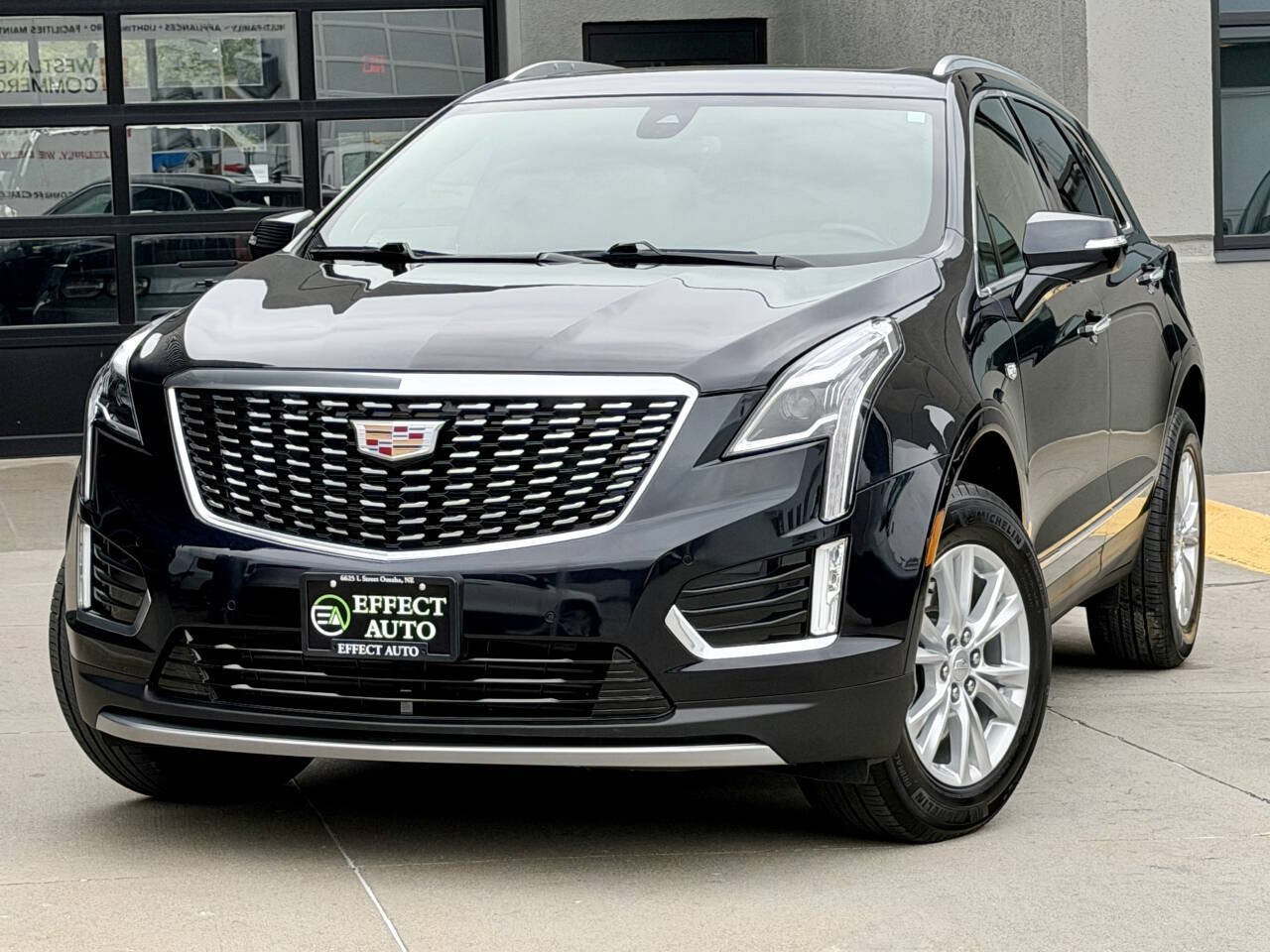 Used 2021 Cadillac XT5 Premium Luxury AWD/4WD image 3