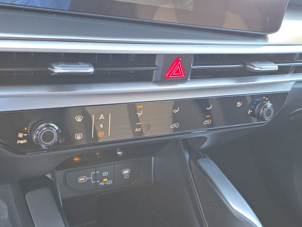 New 2026 Kia Sorento LX image 24