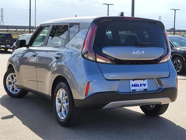 Used 2024 Kia Soul LX w/ Option Group 015 image 3