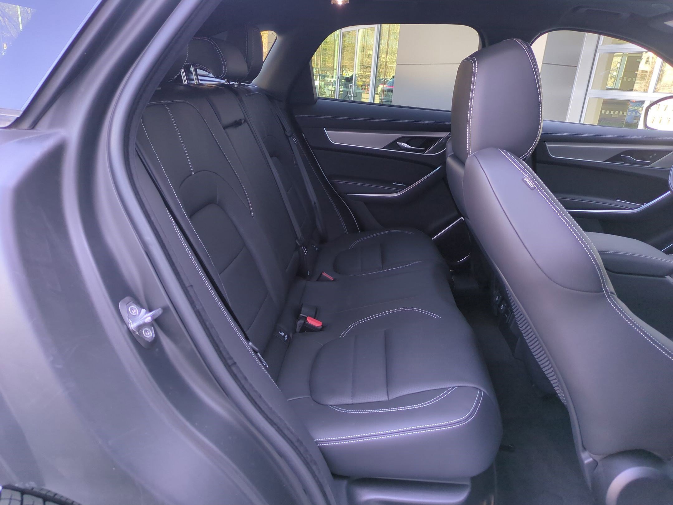 Used 2026 Jaguar F-PACE R-Dynamic S AWD/4WD image 29