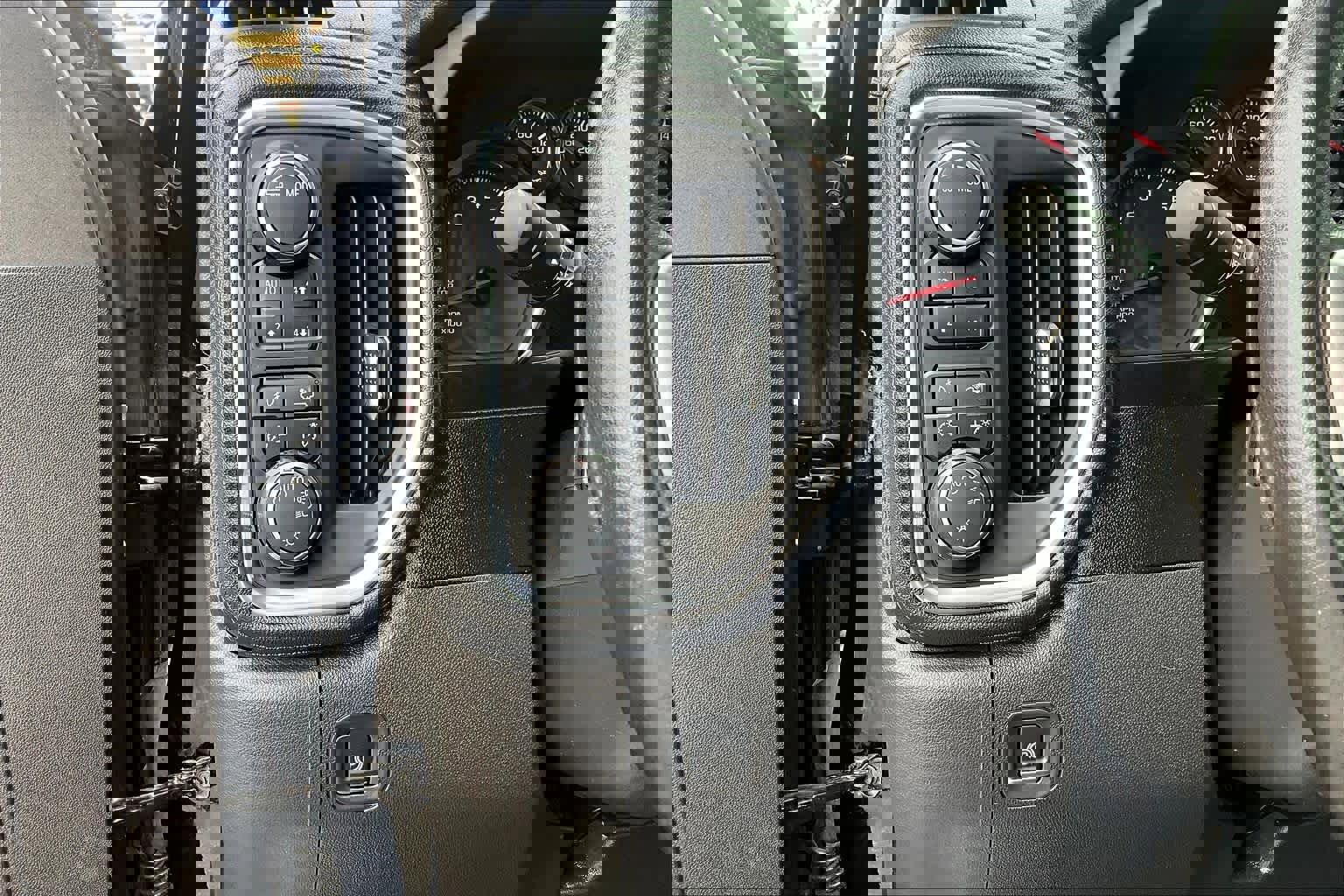 Used 2021 Chevrolet Silverado 1500 LT Trail Boss AWD/4WD image 30