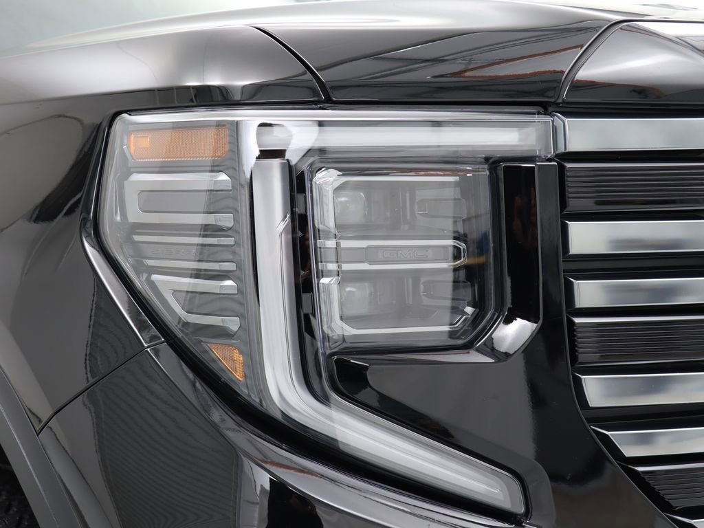 Used 2025 GMC Sierra 1500 AT4 w/ AT4 Premium Package image 11