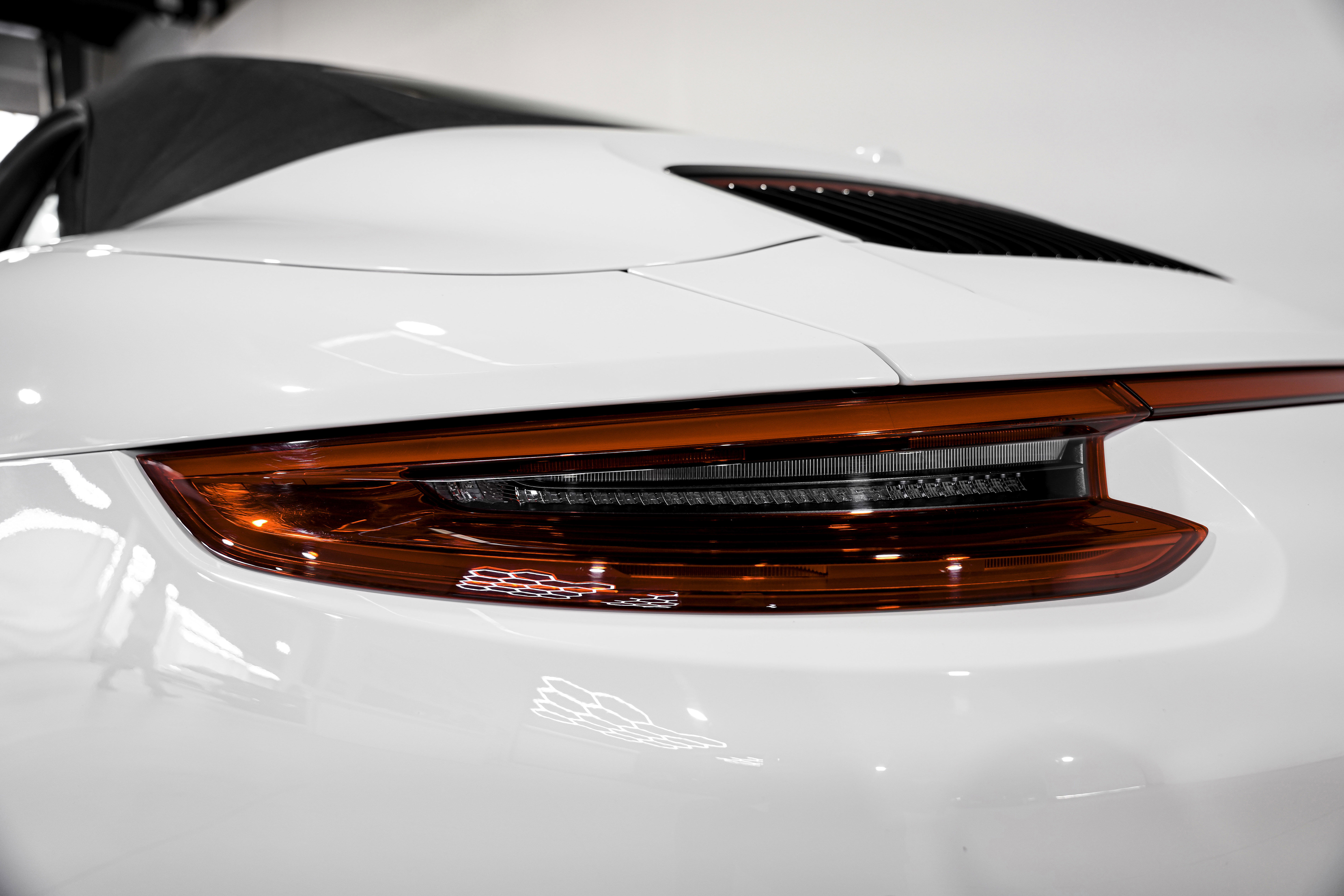 Used 2017 Porsche 911 Carrera 4S image 33