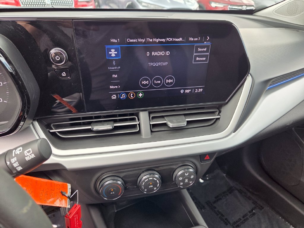 Used 2024 Chevrolet Trax LS FWD image 21