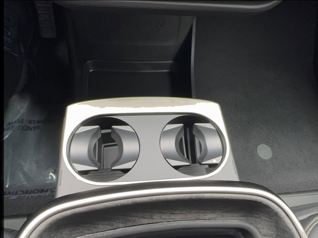 Used 2026 Rivian R1S Adventure image 42