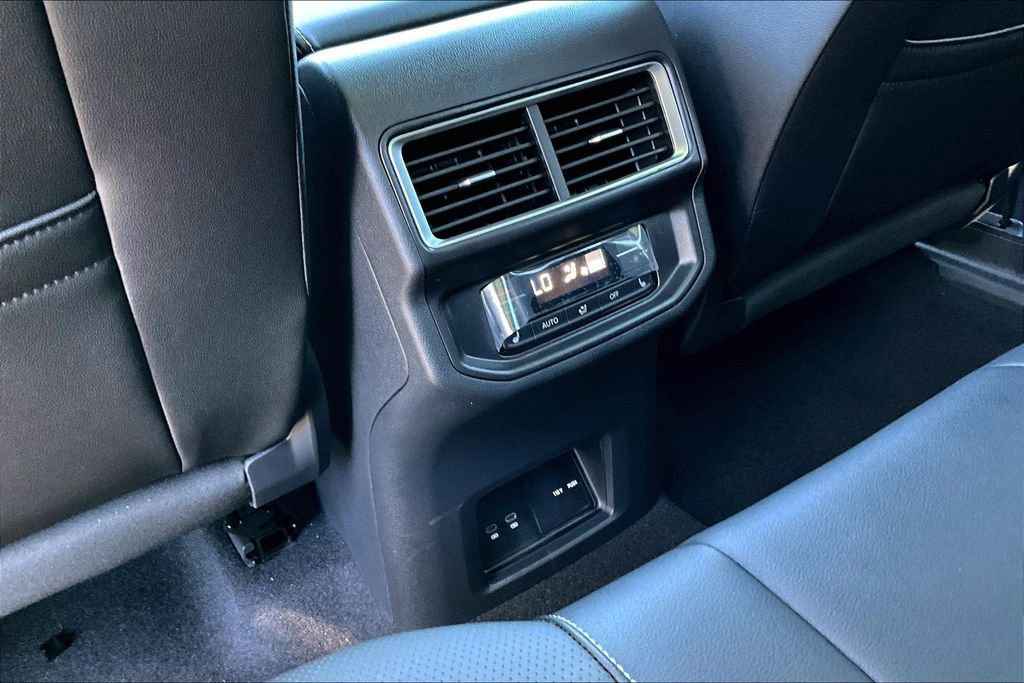 New 2026 Volkswagen Atlas SEL Premium R-Line image 9