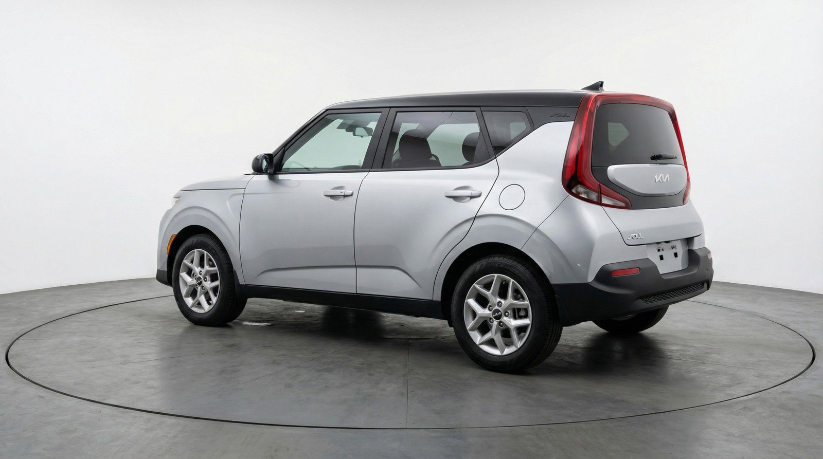 Used 2025 Kia Soul LX w/ LX Technology Package FWD image 6