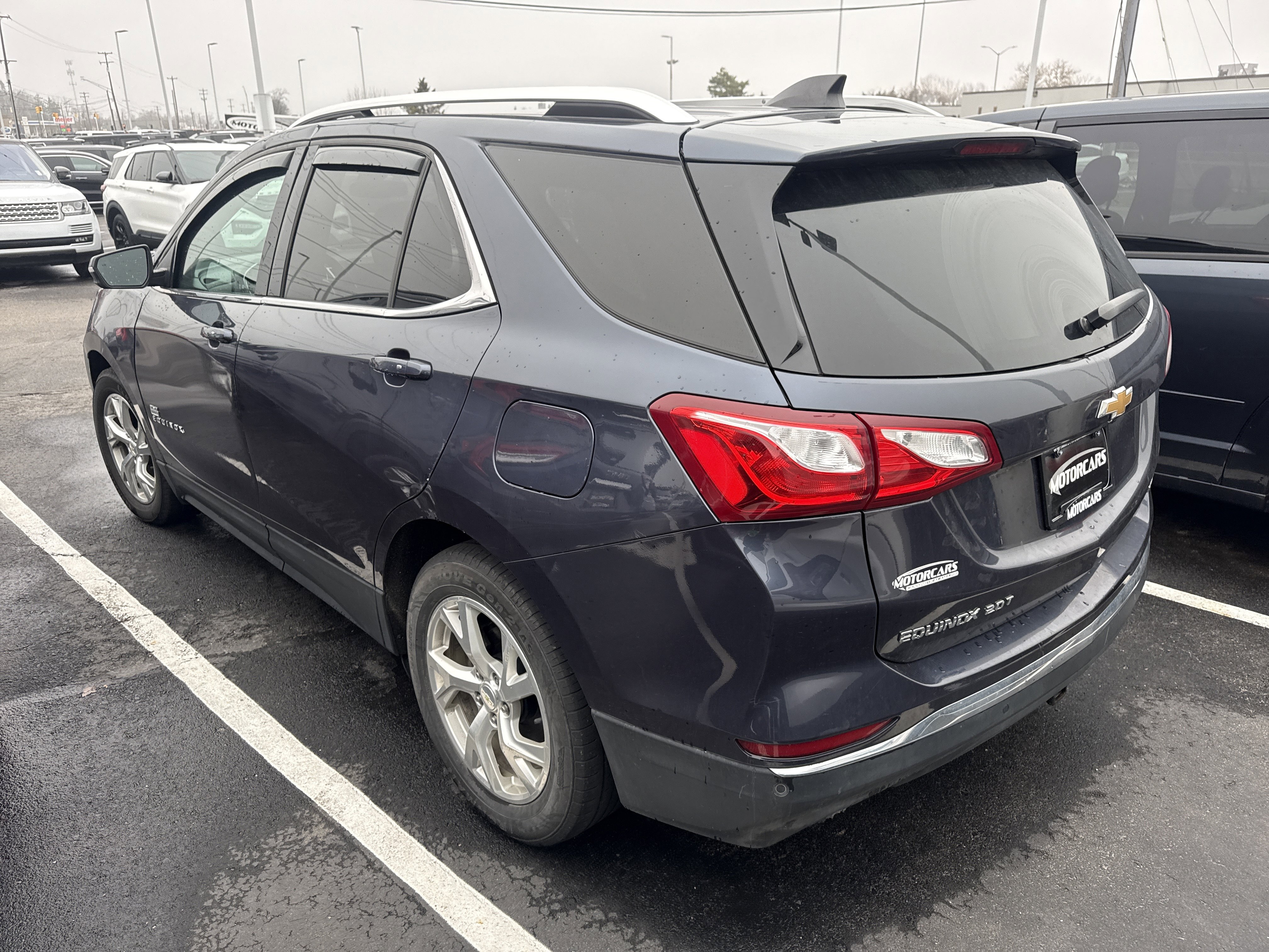 Used 2018 Chevrolet Equinox LT w/ Sun & Infotainment Package AWD/4WD image 3