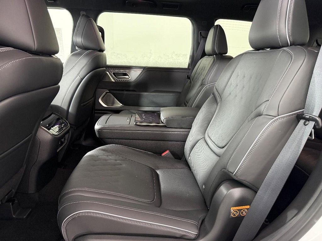 New 2026 INFINITI QX80 Autograph w/ Premium Cargo Package image 14