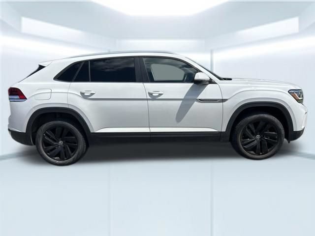 Used 2023 Volkswagen Atlas Cross Sport SE w/ Panoramic Sunroof Package FWD image 5