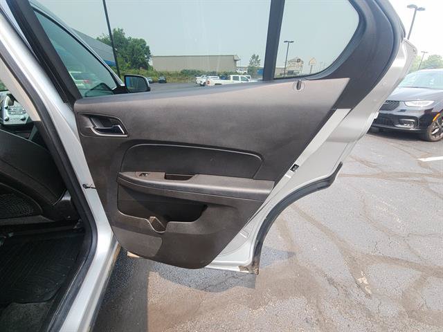 Used 2015 Chevrolet Equinox LT w/ Chrome Appearance Package FWD image 11