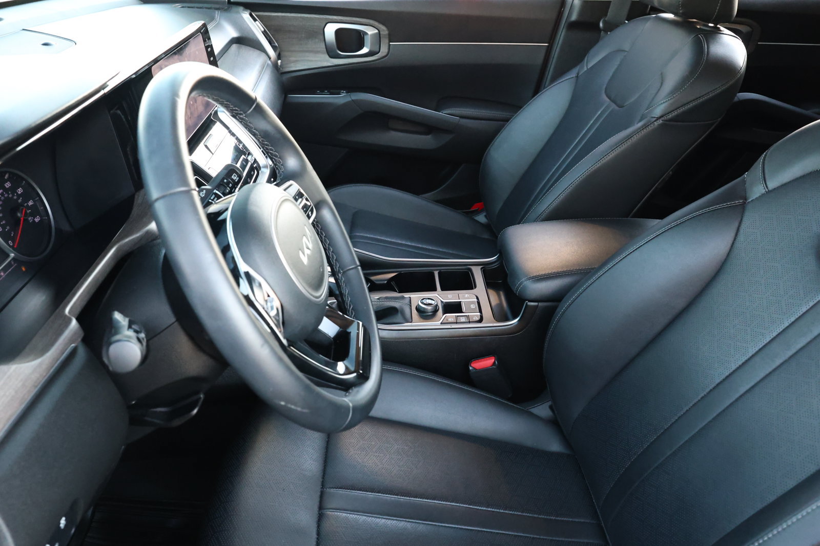 Used 2022 Kia Sorento EX w/ Panoramic Sunroof Package FWD image 15