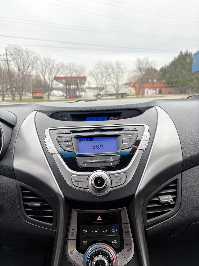 Used 2013 Hyundai Elantra Limited image 20