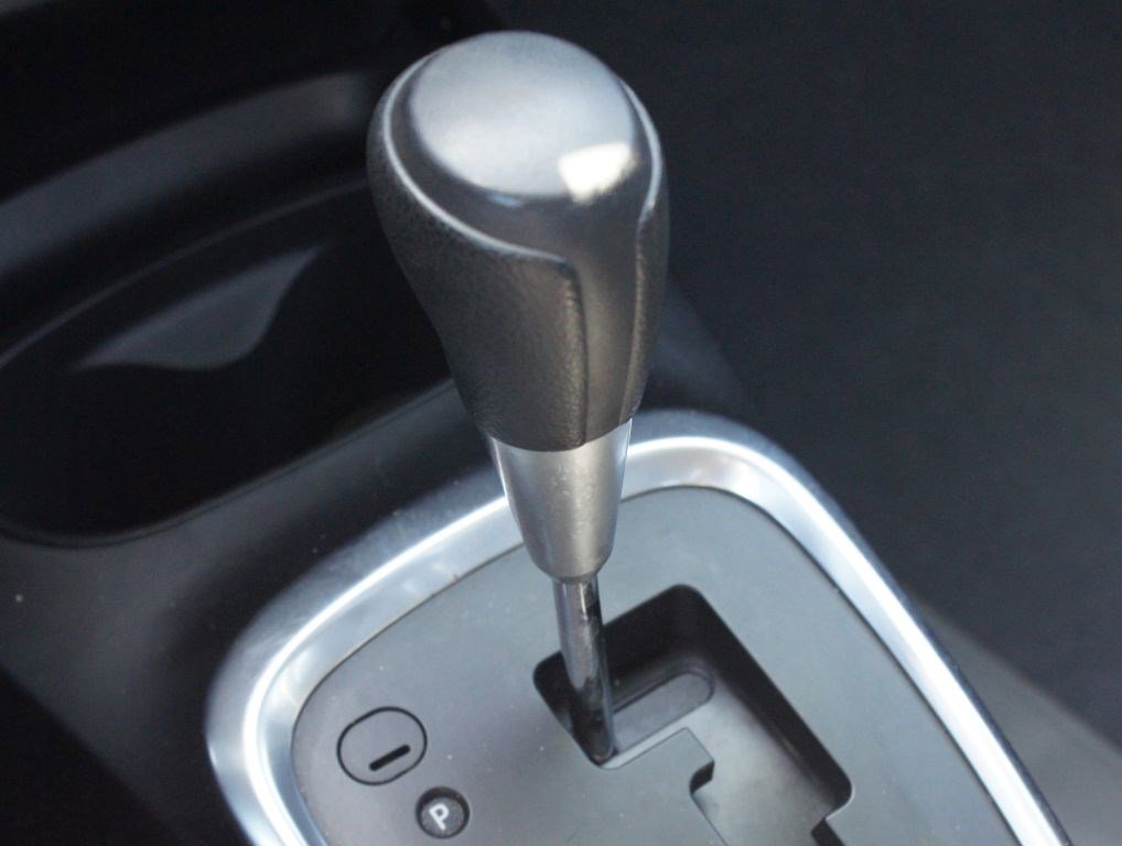 Used 2015 Toyota Yaris LE image 7