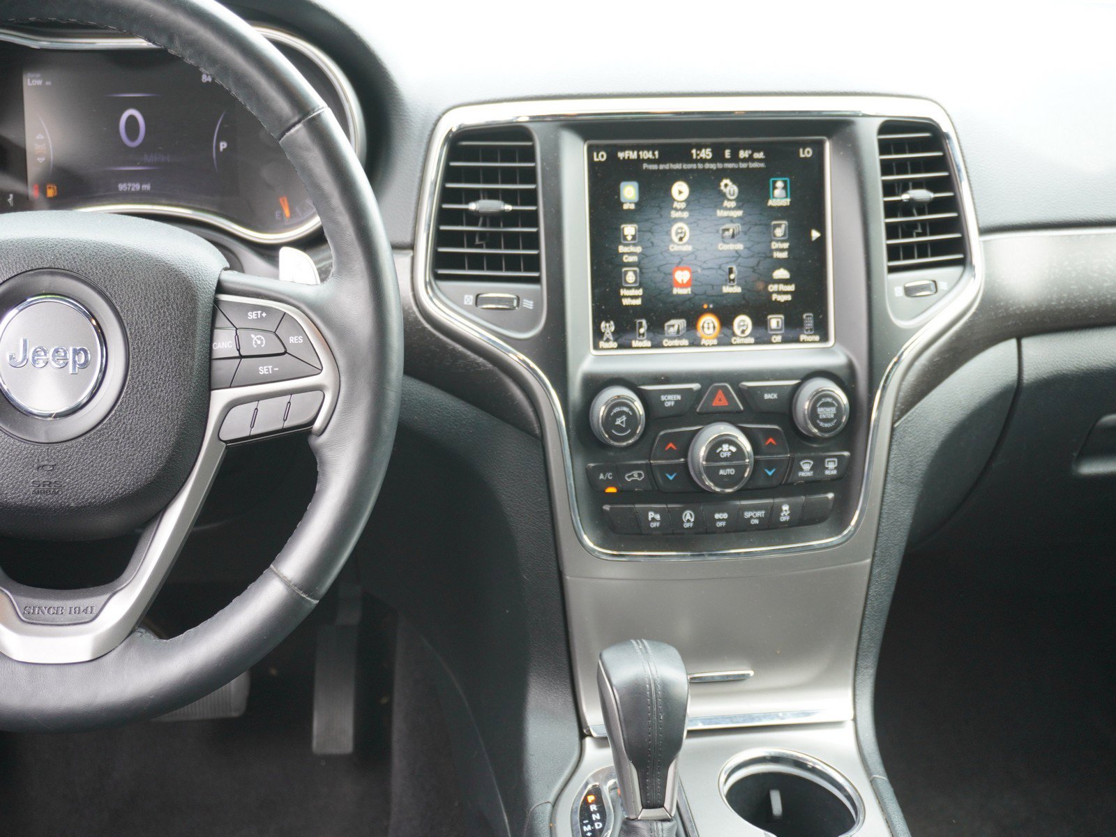 Used 2017 Jeep Grand Cherokee Altitude image 15