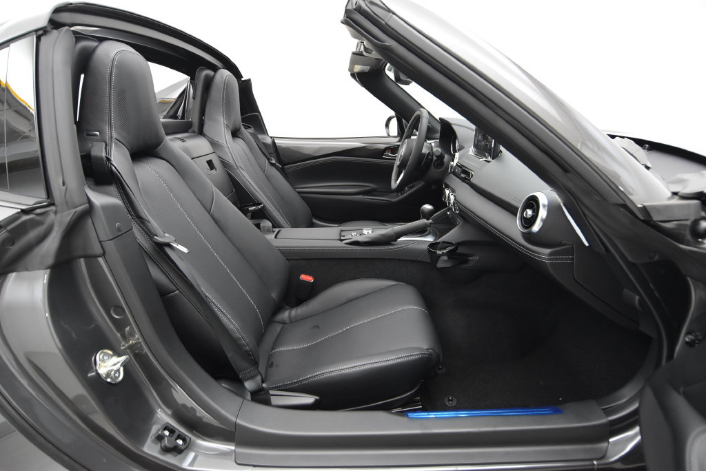 Used 2025 MAZDA MX-5 Miata RF Grand Touring RWD image 26