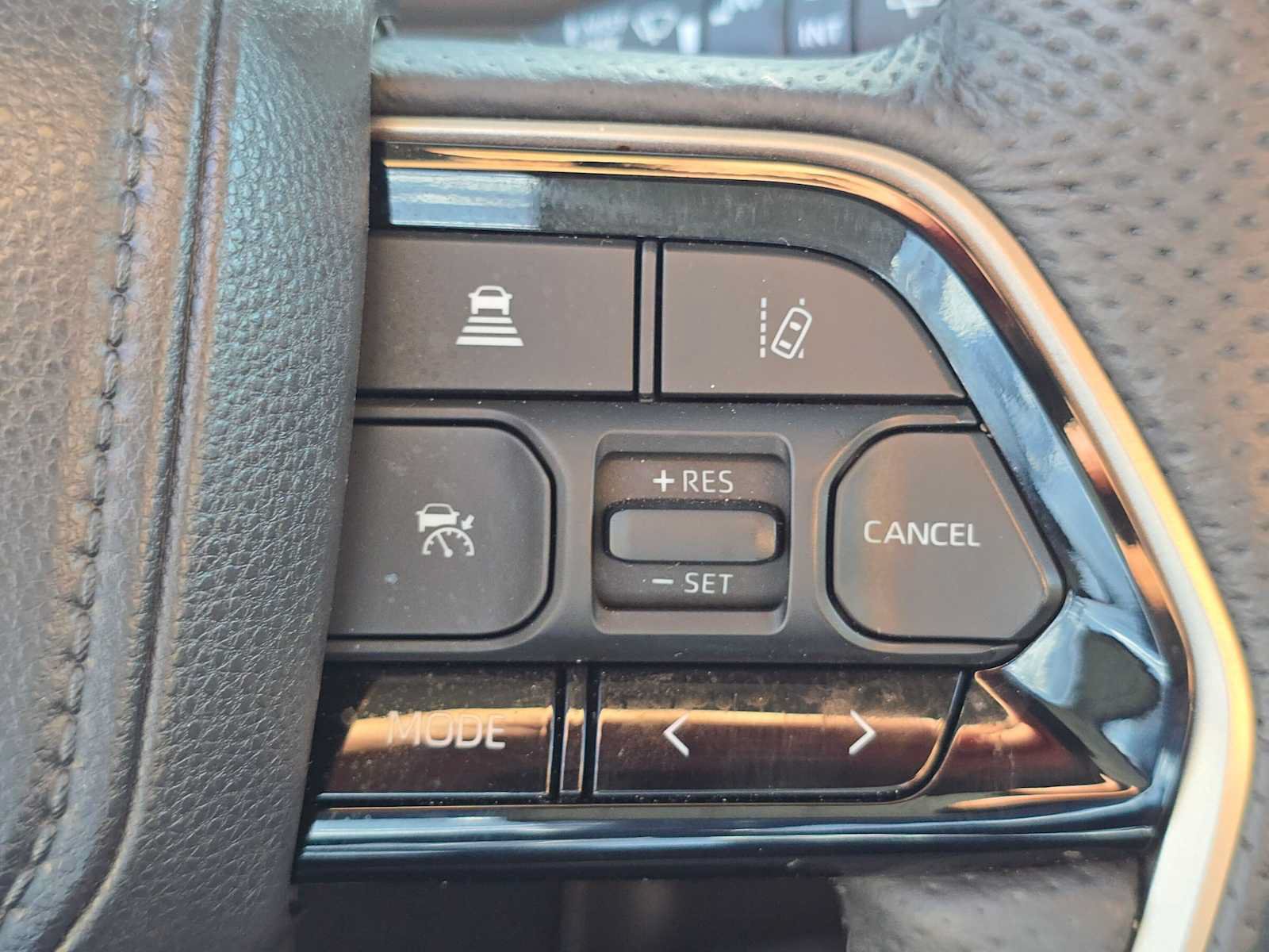 Certified 2024 Toyota Sequoia Limited AWD/4WD image 31