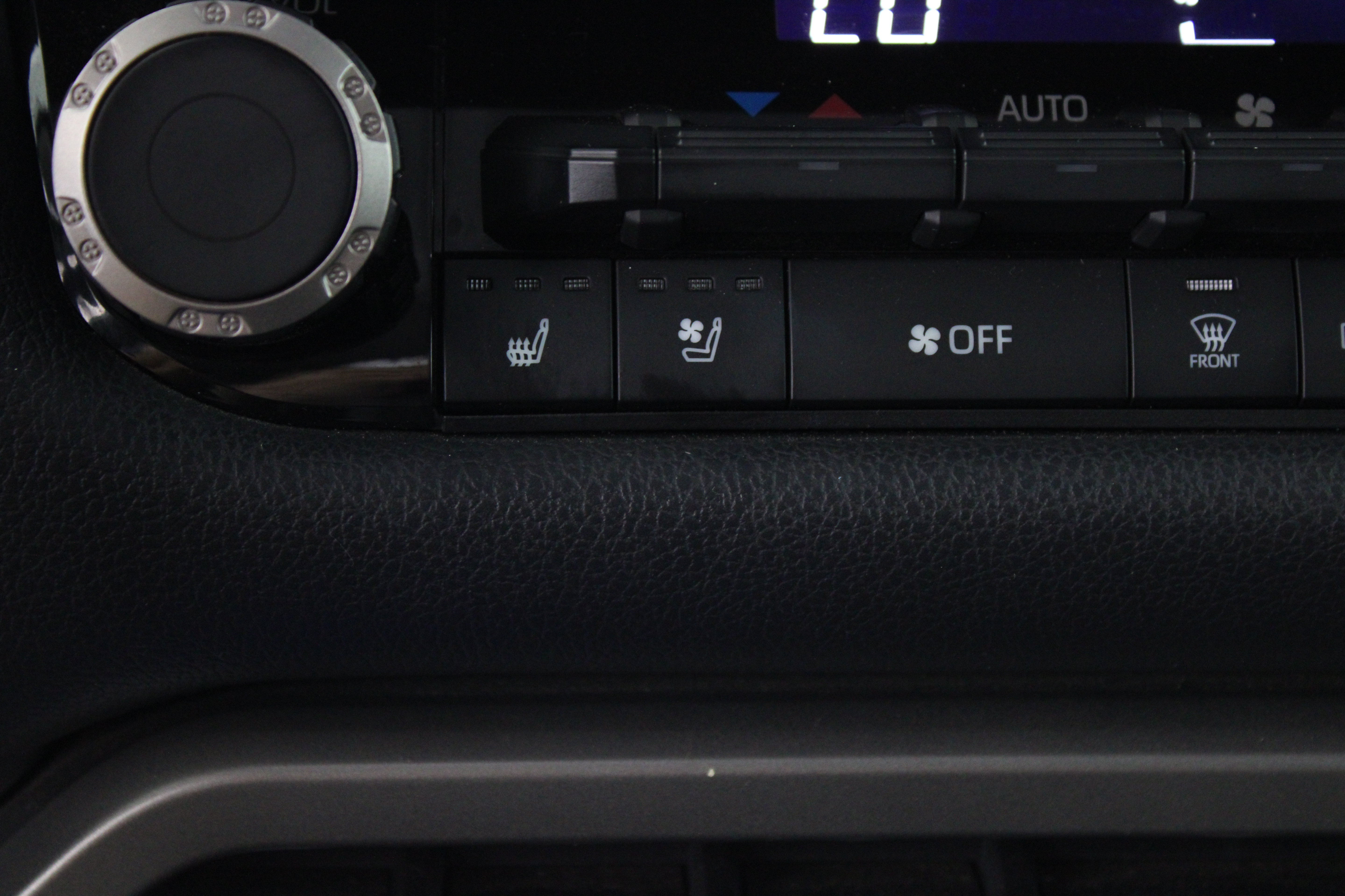 Used 2023 Toyota Tundra Limited AWD/4WD image 24