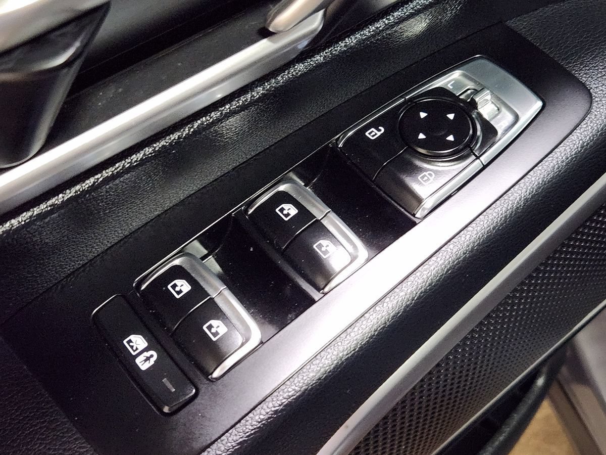 Used 2025 Kia Telluride S FWD image 44