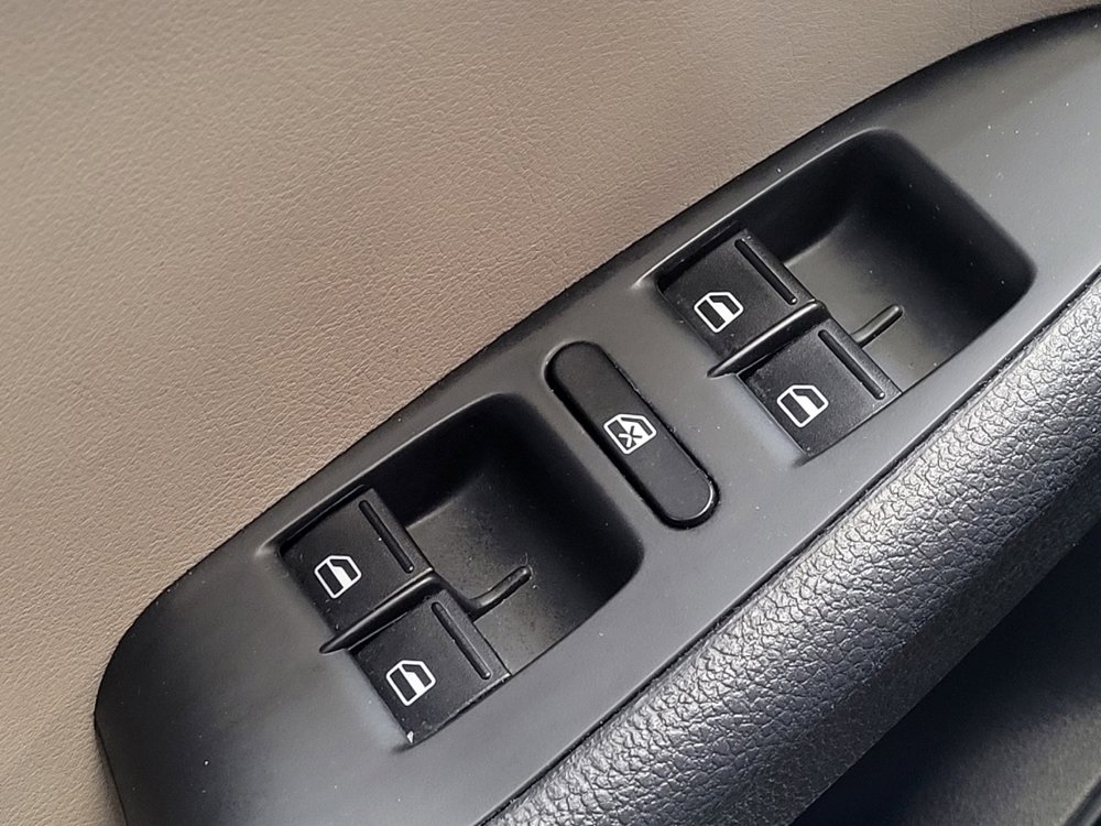 Used 2017 Volkswagen Jetta SE FWD image 27