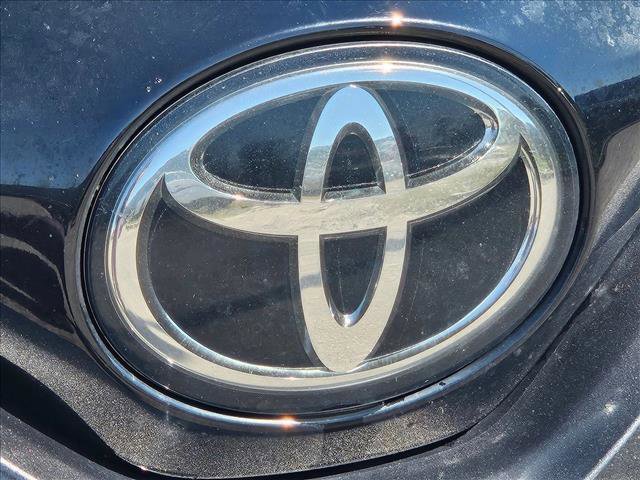 Used 2021 Toyota C-HR LE image 5