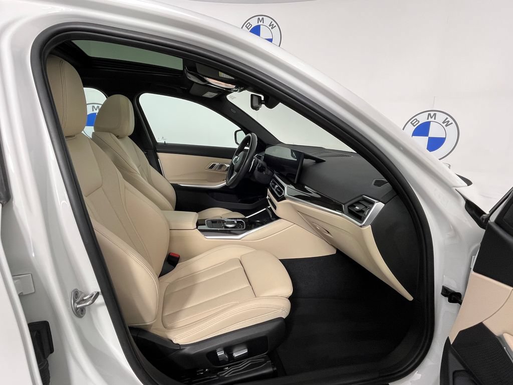 Certified 2023 BMW 330i xDrive Sedan w/ M Sport Package AWD/4WD image 21