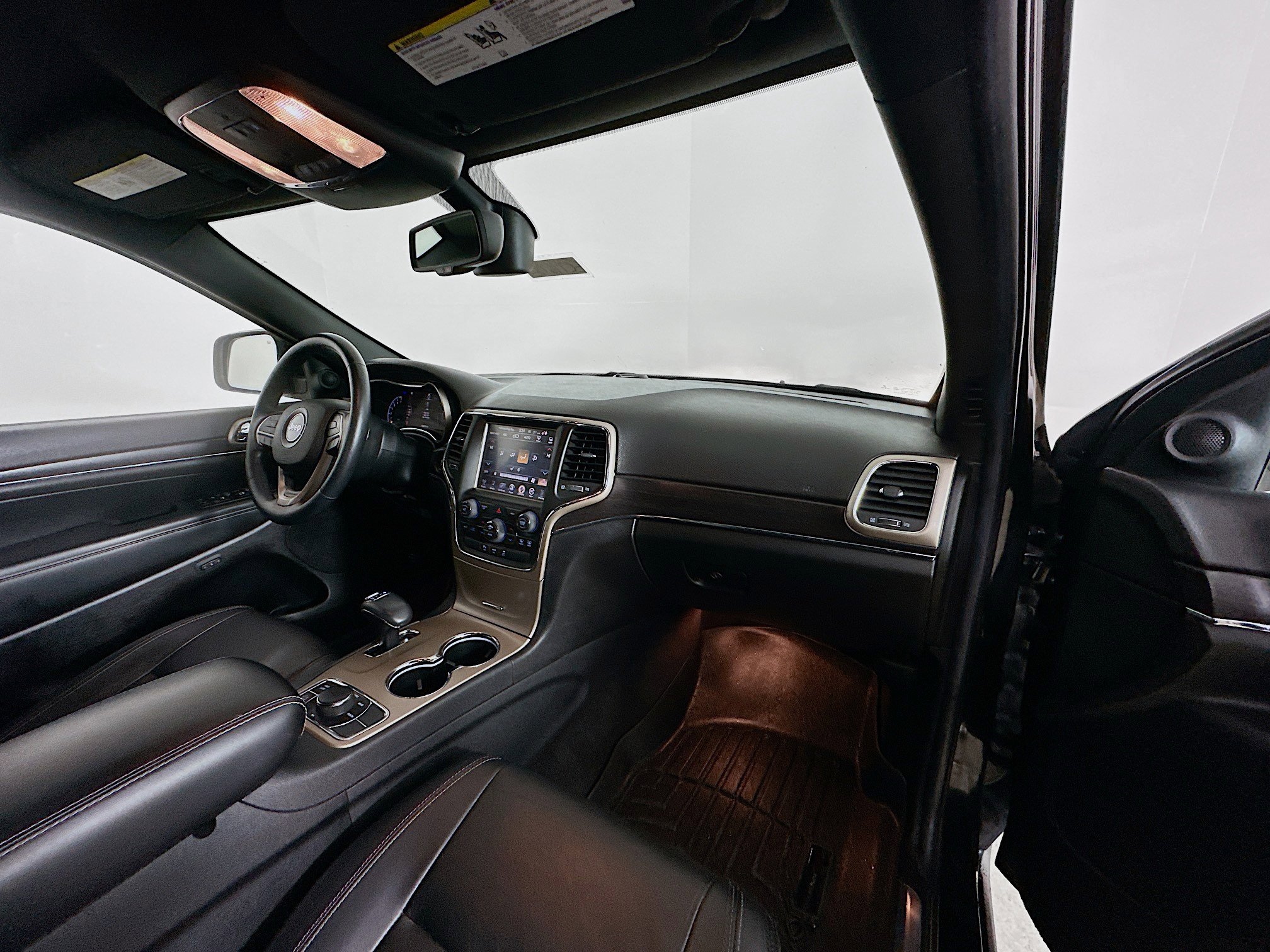 Used 2014 Jeep Grand Cherokee Limited image 42