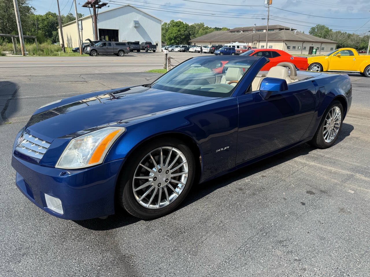 Used 2005 Cadillac XLR RWD image 43