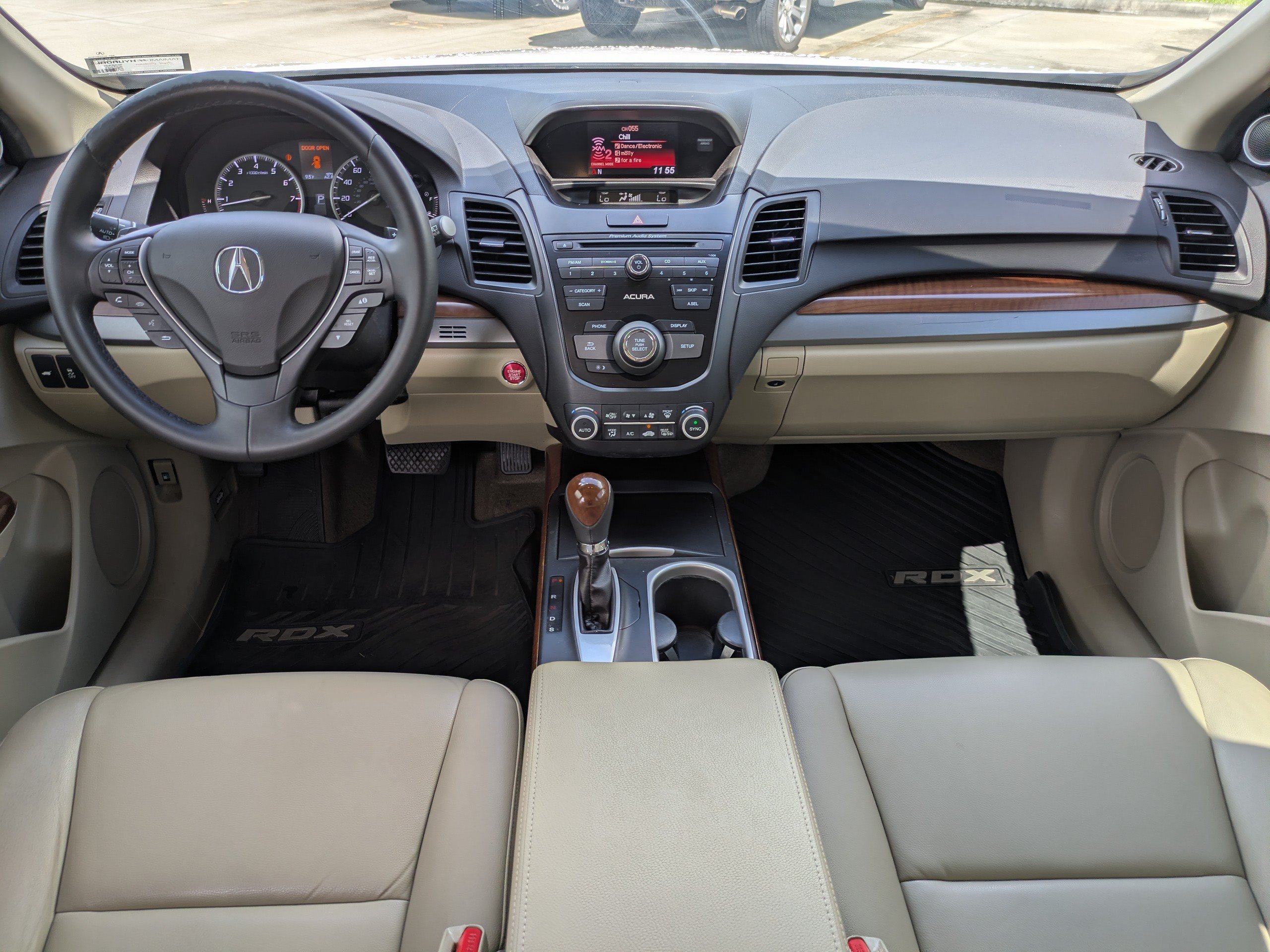 Used 2017 Acura RDX w/ AcuraWatch Plus Package FWD image 14