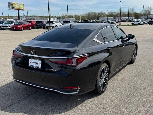 Used 2025 Lexus ES 300h w/ Premium Package FWD image 41