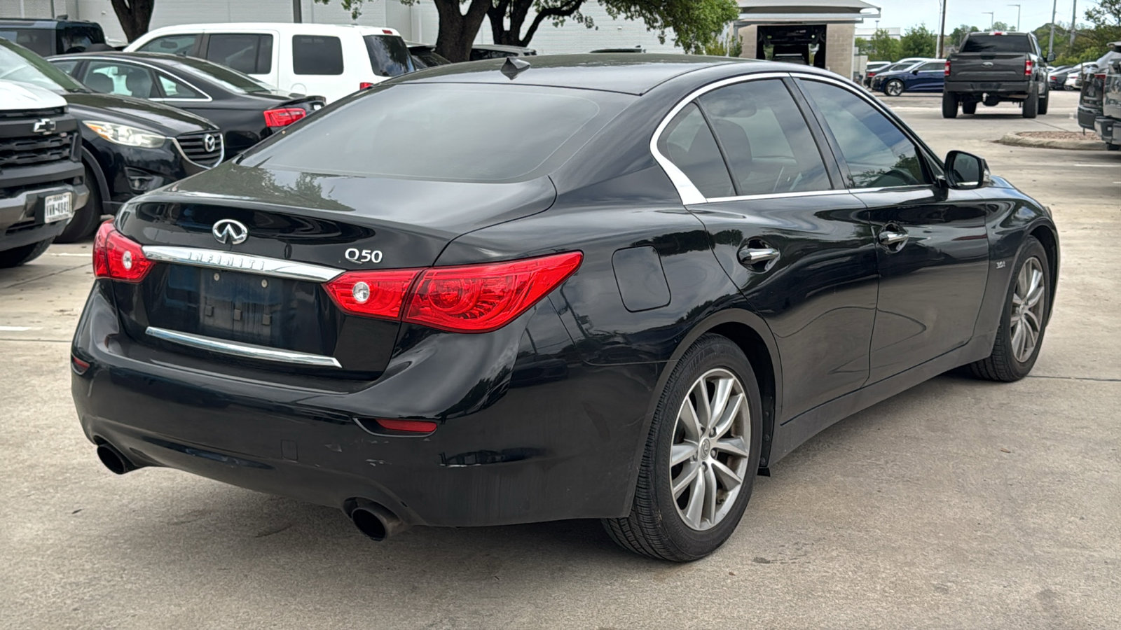 Used 2016 INFINITI Q50 3.0t Premium w/ Cargo Package RWD image 7