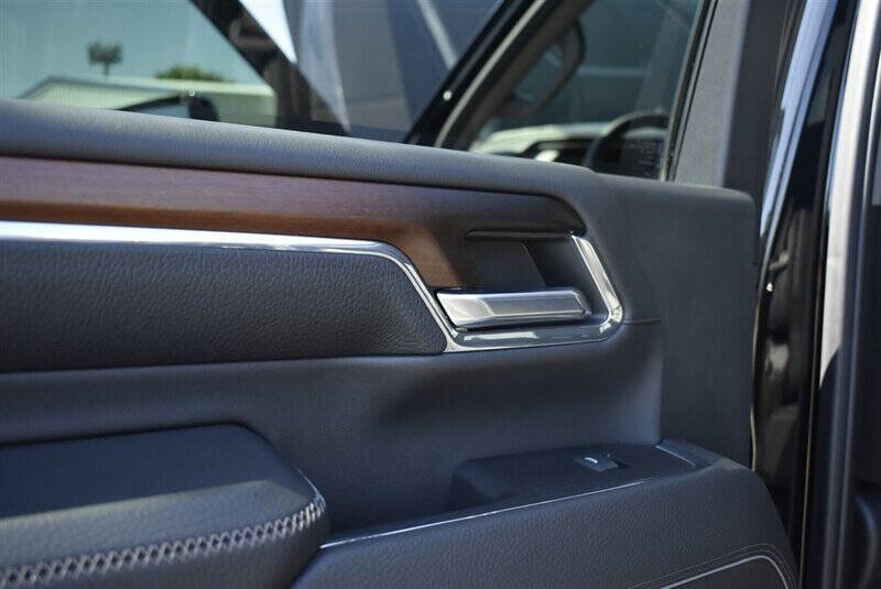 Used 2024 GMC Sierra 3500 Denali w/ Denali Reserve Package image 22
