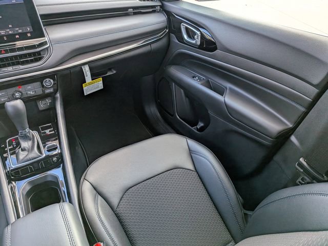 New 2026 Jeep Compass Latitude AWD/4WD image 17