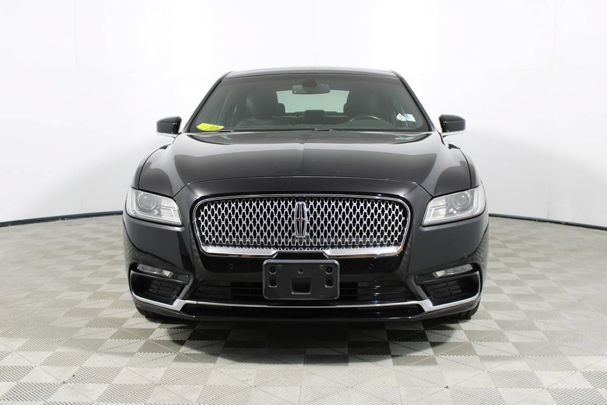 Used 2017 Lincoln Continental Select FWD image 2