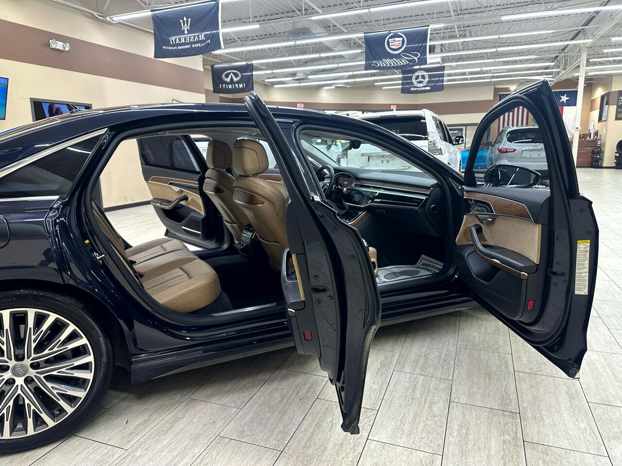 Used 2019 Audi A8 L 3.0T image 11