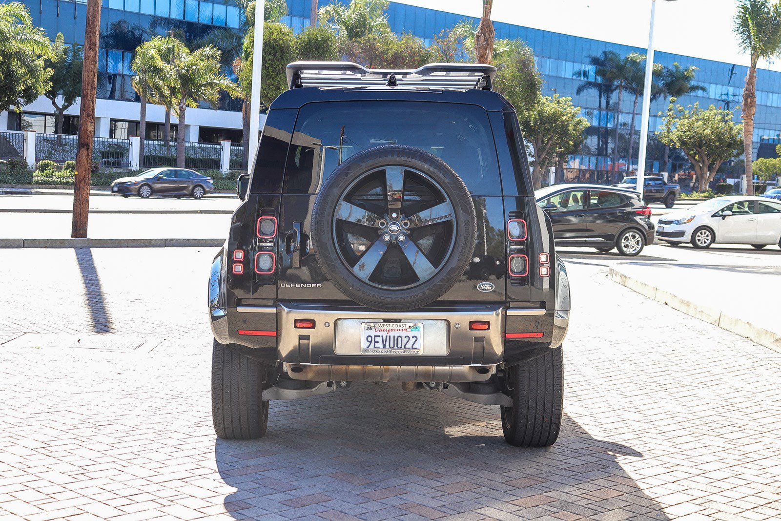Used 2023 Land Rover Defender 110 X image 9
