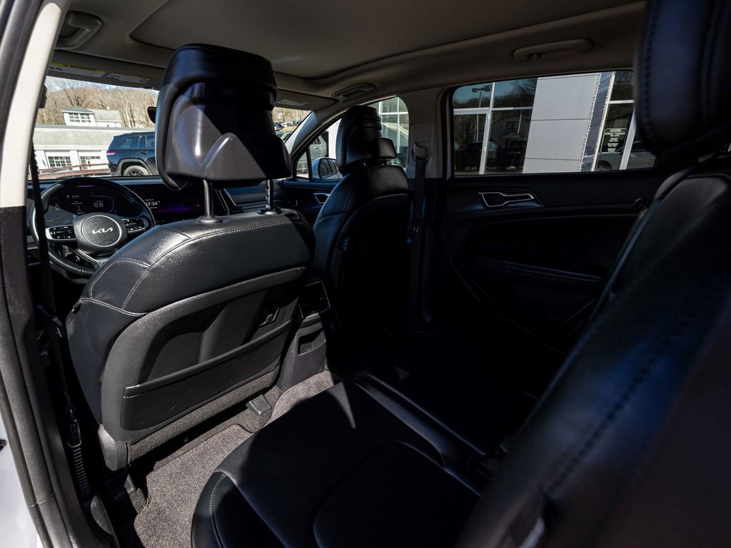 Used 2025 Kia Sportage EX w/ Premium Package image 27