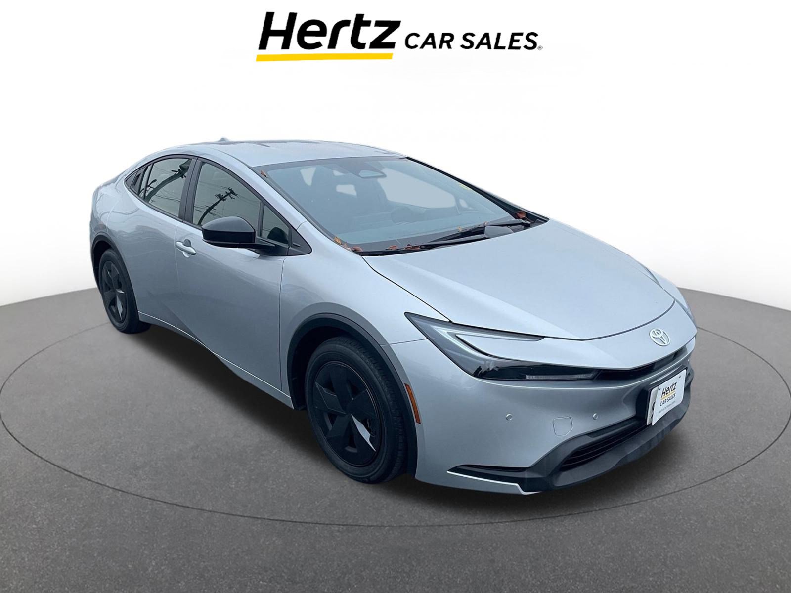 Used 2025 Toyota Prius LE image 1