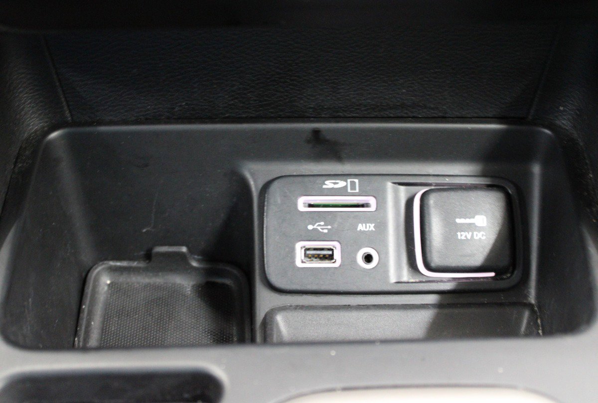 Used 2018 Jeep Cherokee Latitude Plus FWD image 27