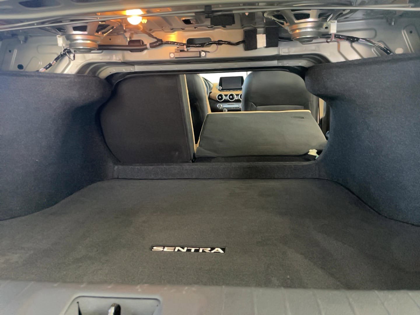 Used 2022 Nissan Sentra SV w/ SV Premium Package FWD image 22