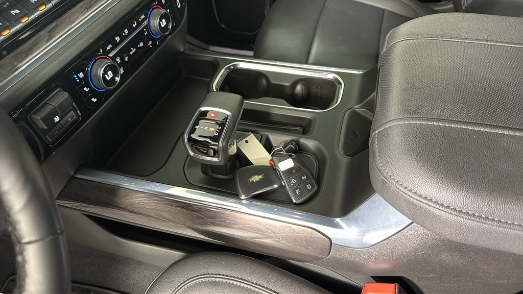 Certified 2024 Chevrolet Silverado 1500 LTZ w/ Technology Package AWD/4WD image 25