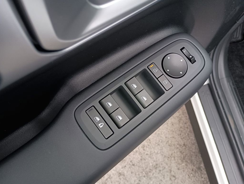 New 2026 Hyundai Santa Fe SE image 19