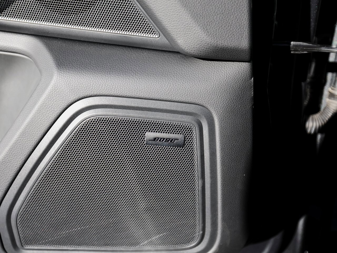 Certified 2025 Porsche Macan image 22