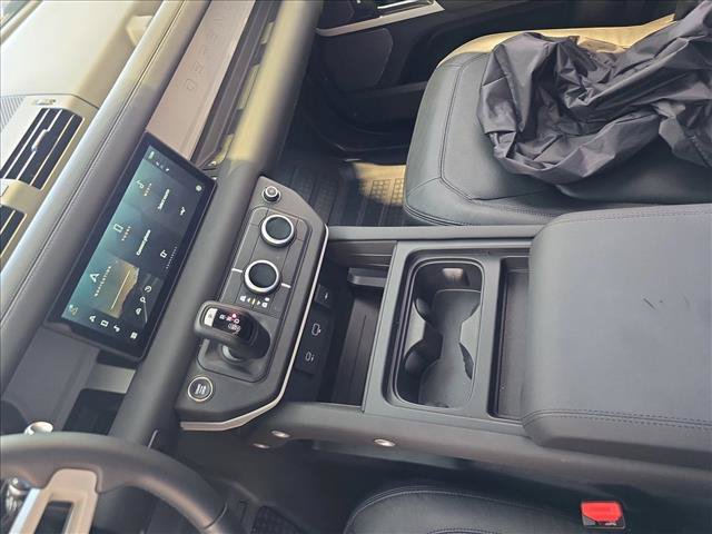 New 2024 Land Rover Defender 110 S AWD/4WD image 24