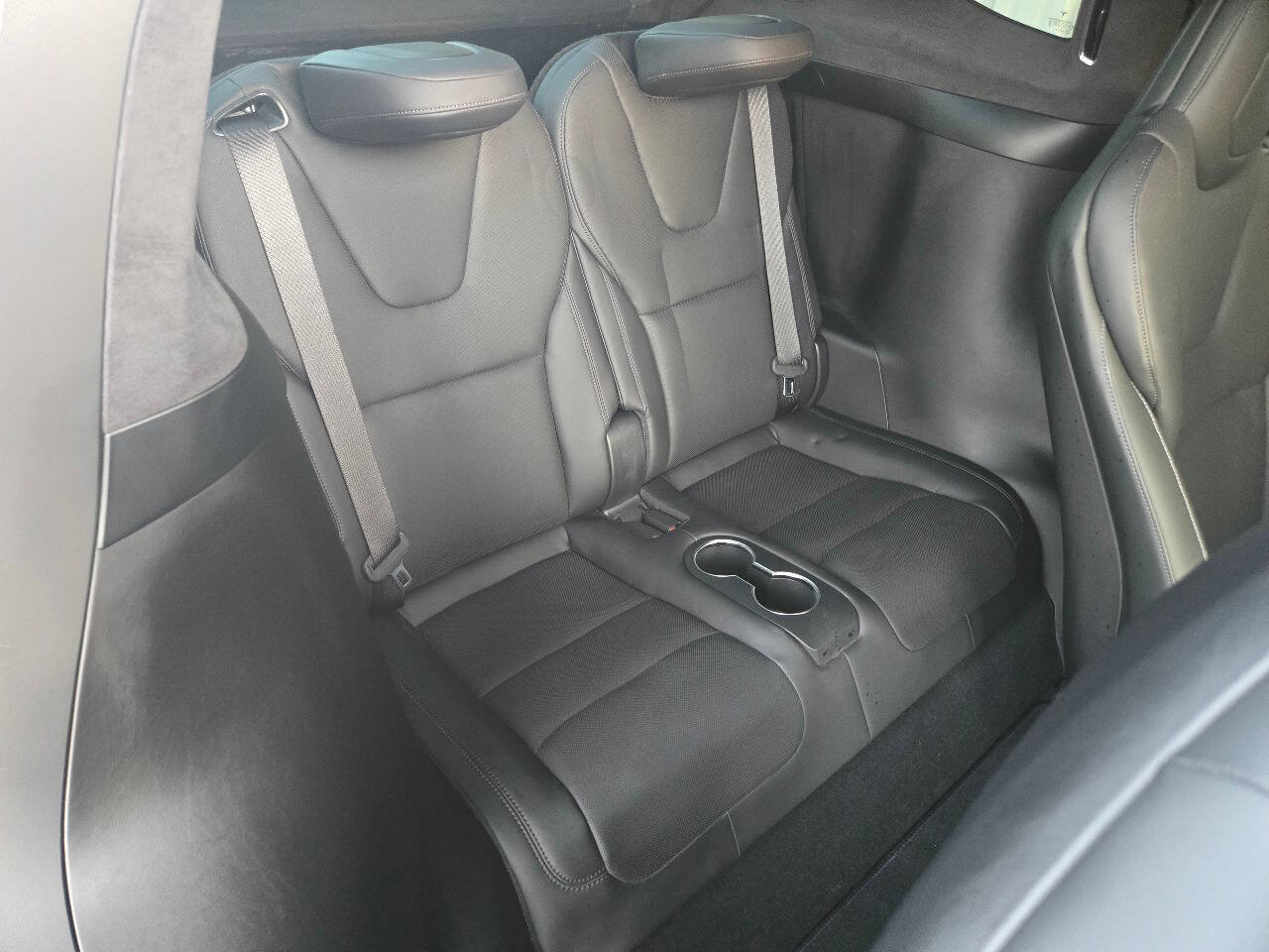 Used 2022 Tesla Model X Plaid image 25
