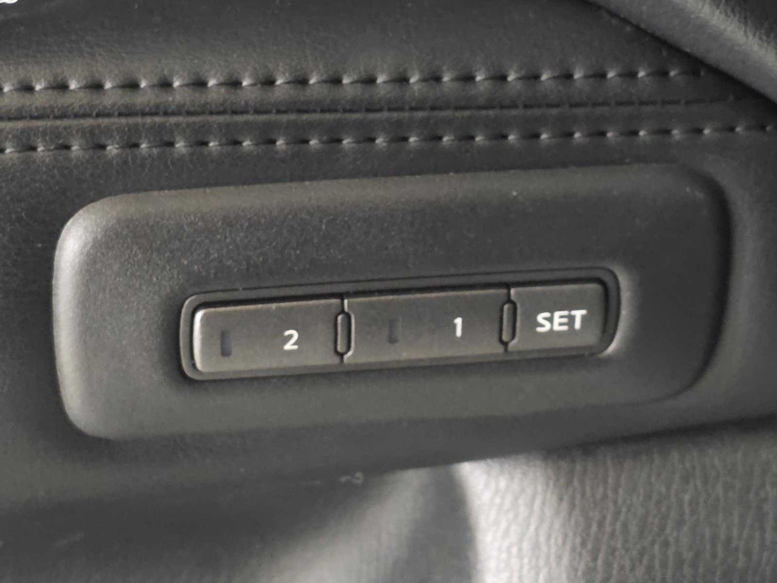 Used 2013 INFINITI JX35 FWD w/ Premium Pkg image 24