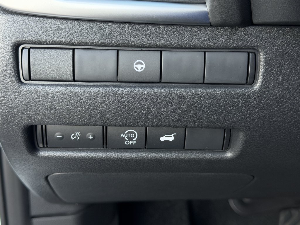New 2026 Nissan Rogue Dark Armor AWD/4WD image 17