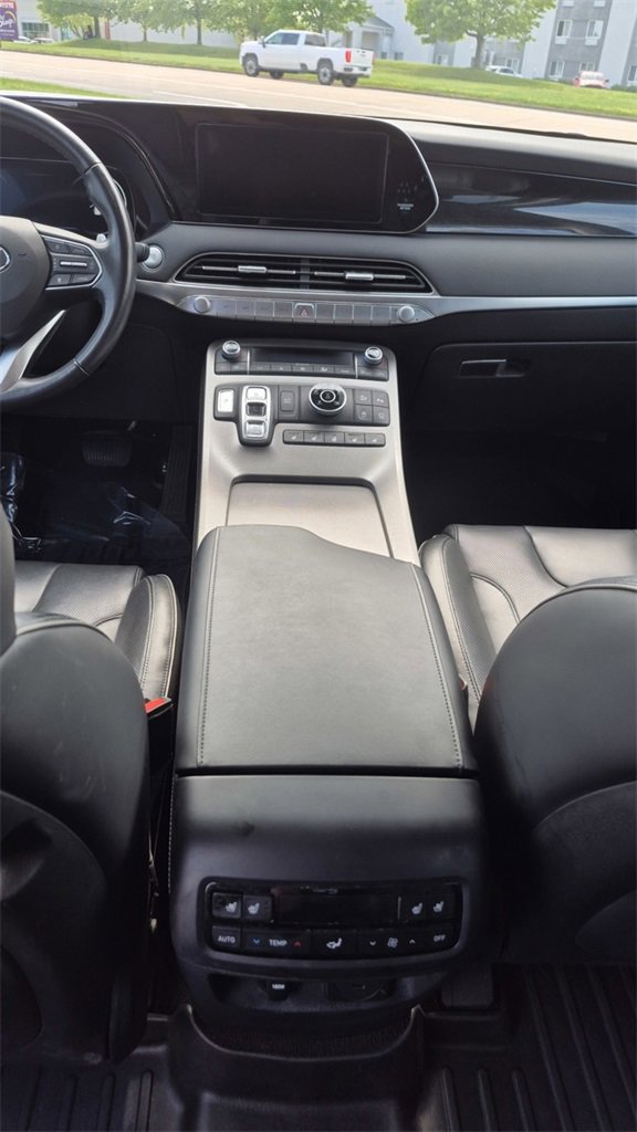 Used 2021 Hyundai Palisade Limited image 17
