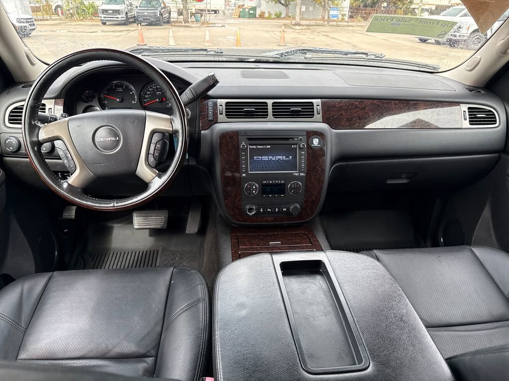 Used 2014 GMC Sierra 2500 Denali w/ Suspension Package, Off-Road image 6